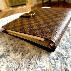 SOLD!!    Louis Vuitton Large Ring Agenda Cover